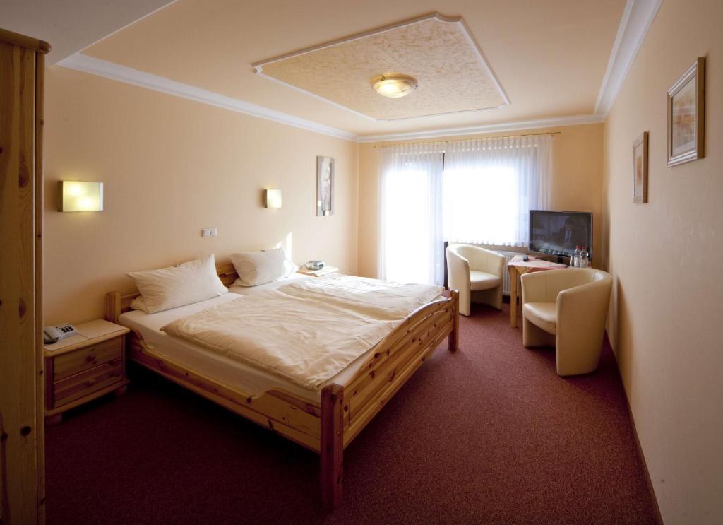 Landgasthof - Hotel Zum Stern Linden  Kamer foto